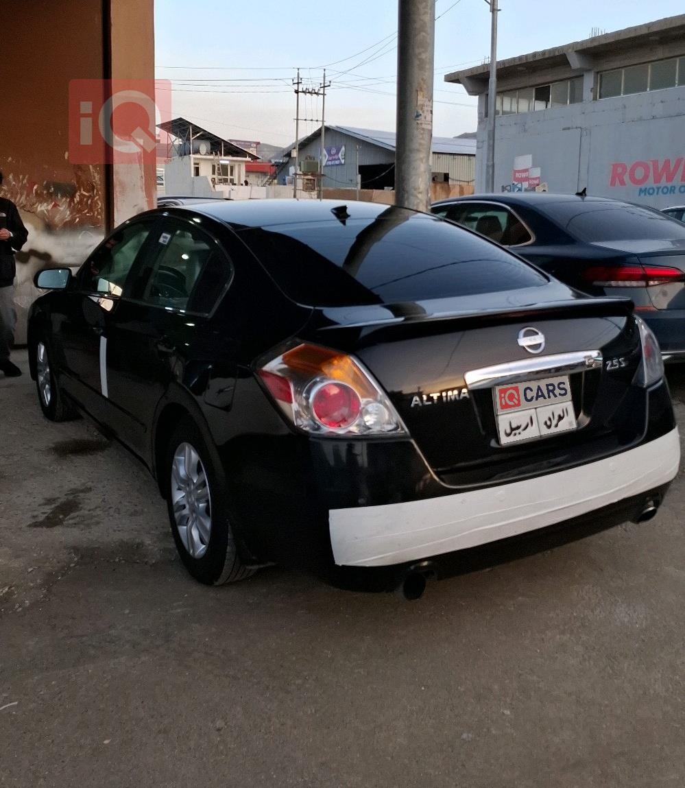 نيسان ألتيما